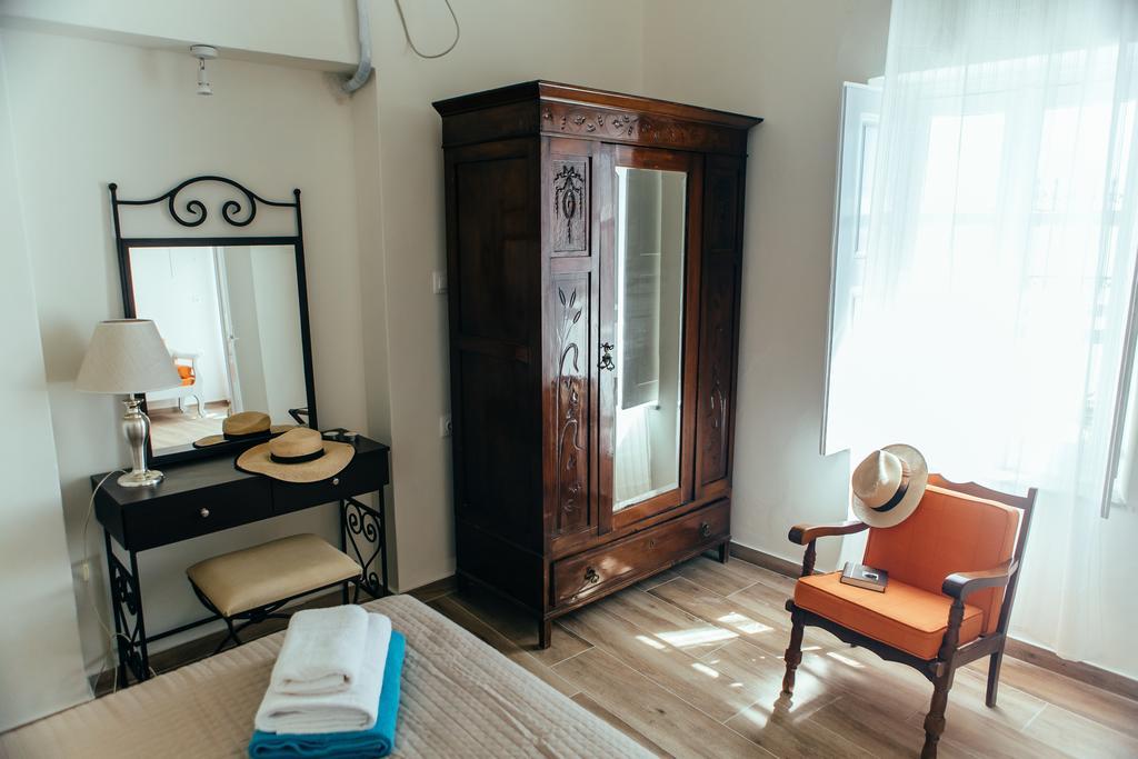 Appartement Day One Fira Mansion Extérieur photo