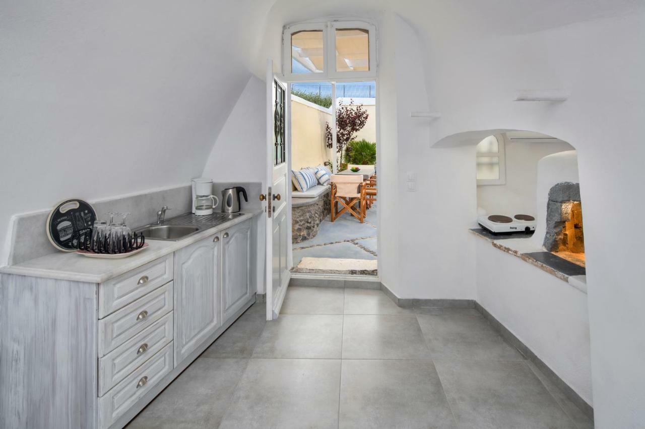 Appartement Day One Fira Mansion Extérieur photo